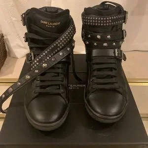 Yves Saint Laurent | Shoes | Ysl Black Leather Studded Mid  display picture 3